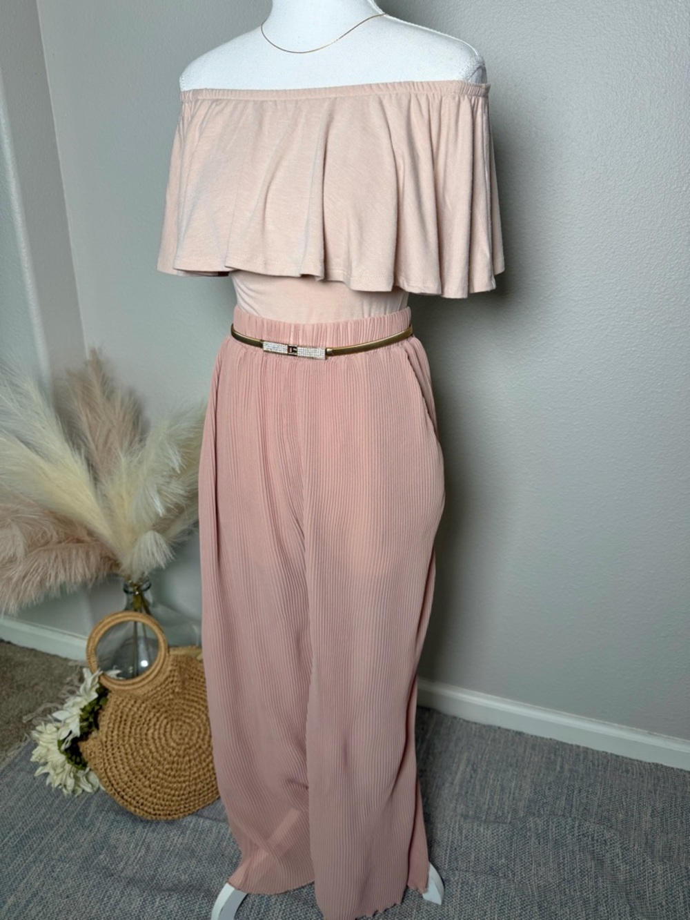NWOT Zenana - Off-Shoulder Ruffle Bodysuit in Blush - Picture 5 of 15